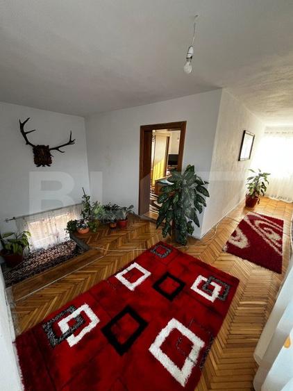 Casa de vanzare, cu 5 camere, 200 mp, Livezile