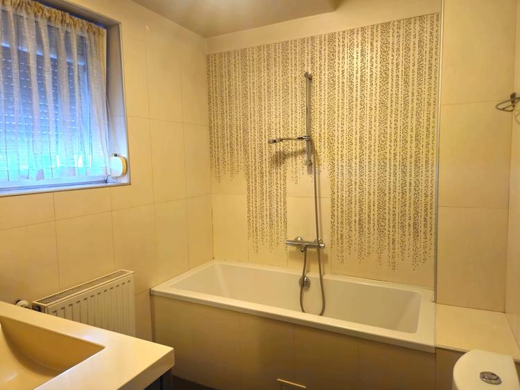 Vila  4  camere/singur in curte /Pipera/AZUR II