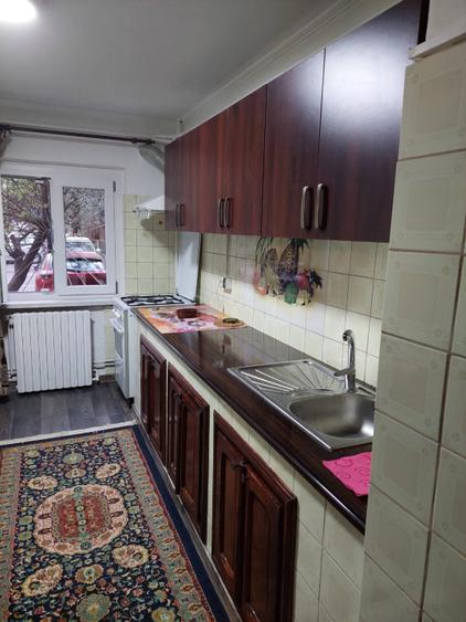 Apartament 4 camere, 100 mp, zona 1 Mai aproape de facultatea de Medicina