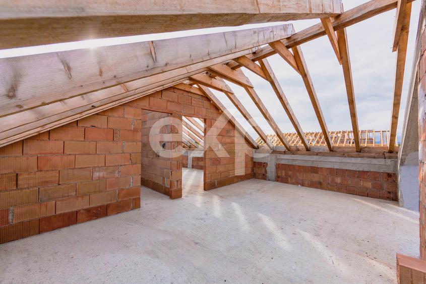 Casă în stil chalet, la baza Dealului Lempeș 175 mp utili/teren 525 mp