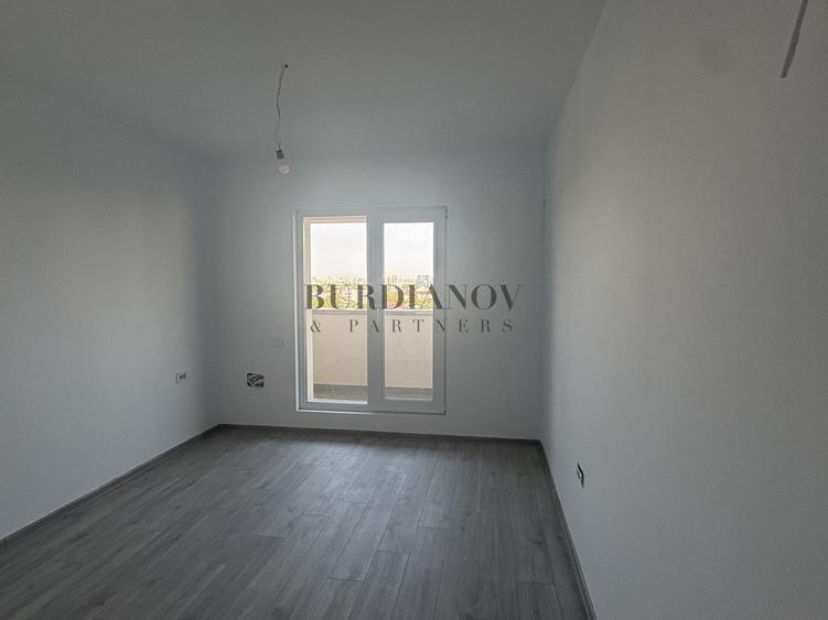 Apartament cu 3 camere - două băi - Etalon Lacul Morii - Vedere Lac