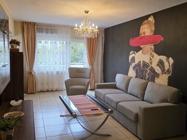 2 camere / Bulevardul Unirii / Piața Alba Iulia (loc de parcare)