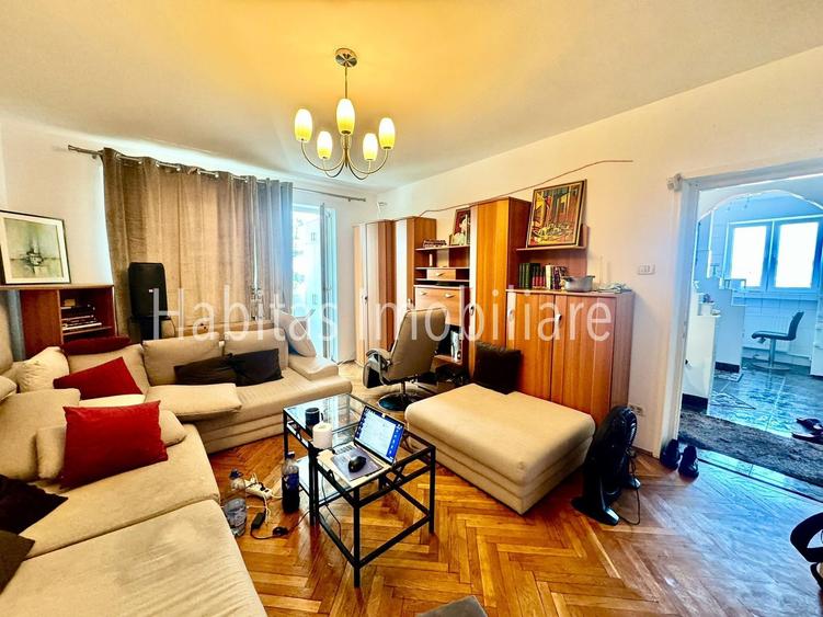 2 camere decomandate 70 mp et2 + parcare - Str Republicii - Centru