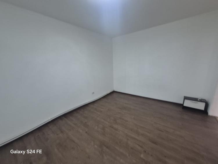 Apartament 3 camere, zona 1 Decembrie 1918