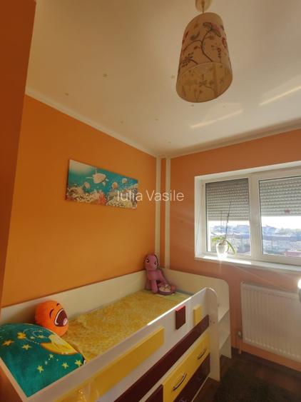 Închiriez APARTAMENT 3 CAMERE, Târgoviște, Micro 4 - 5