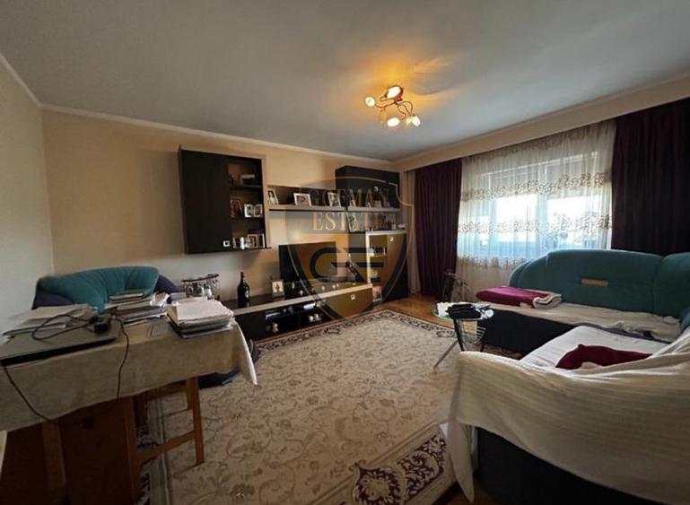 3 camere Tomis Nord TAV-uri etaj 4/8, decomandat 2 băi 79mp balcon centrala gaz