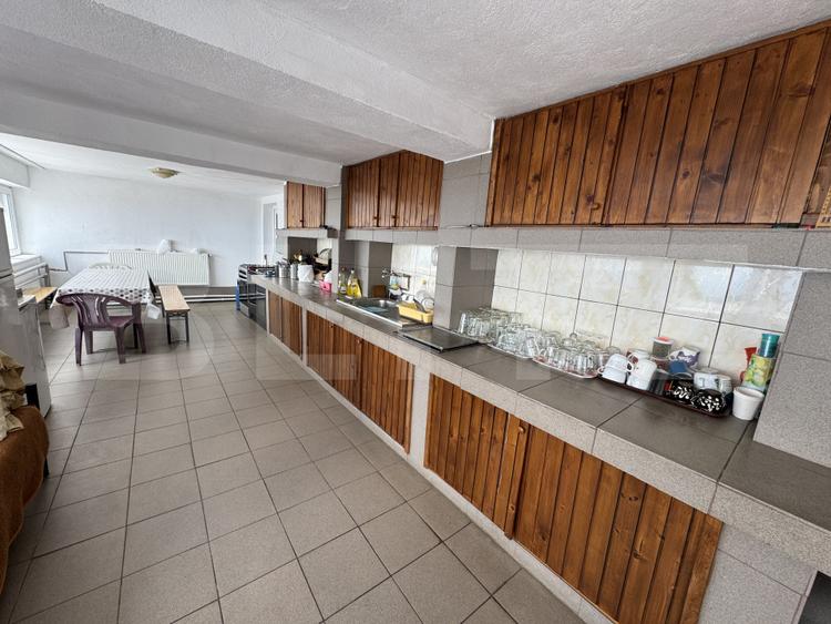 Proprietate turistică în Vârful Roman – Horezu, vedere panoramică