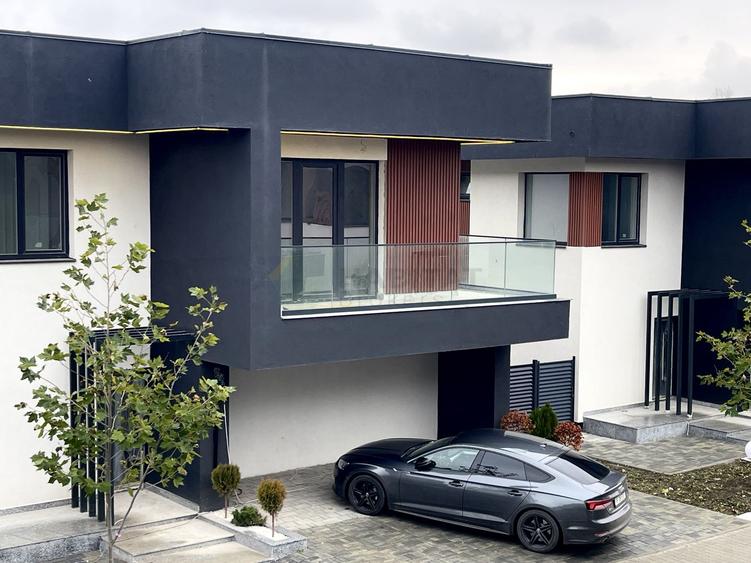 Vila 5 camere / Avangarde by the Lake