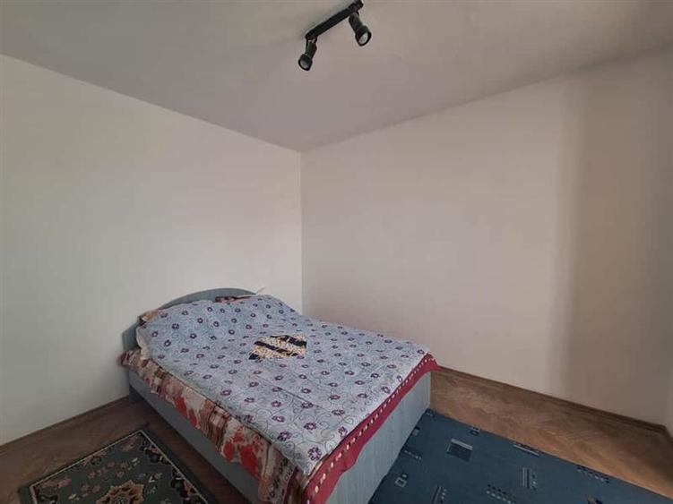 Apartament 2 camere | Balcon, zona Milcov