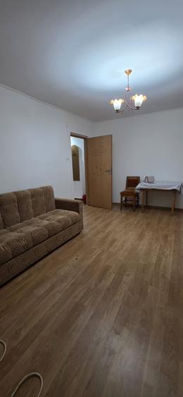 Mircea cel Batran, 2 camere sd, parter cu balcon, 69000euro neg