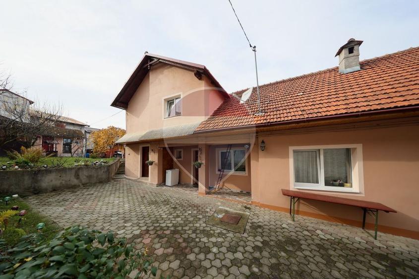 Apartament cochet cu 2 camere, curte și parcare Centrul Istoric, Șchei