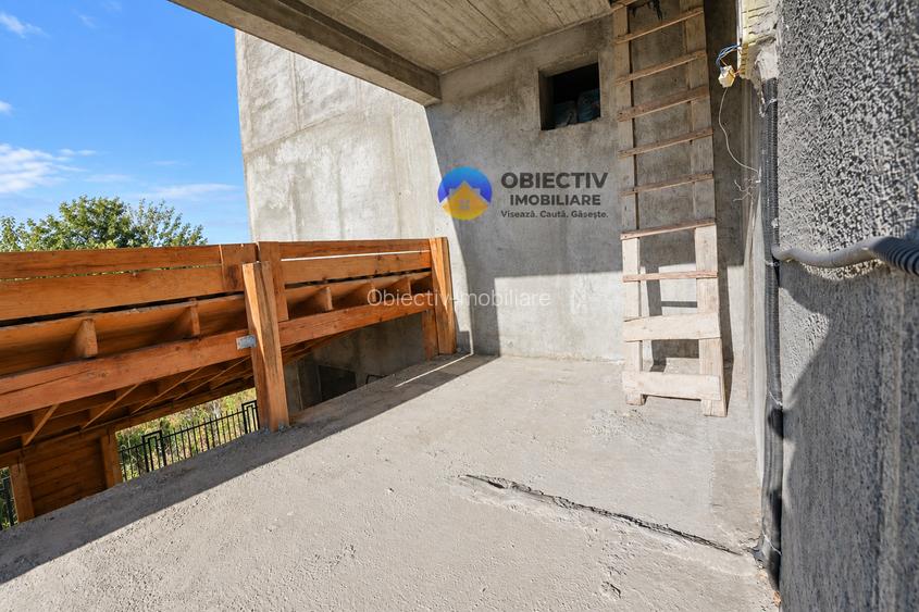 Casă P+2E din cărămidă, 549 mp, teren 1.400 mp, construcție 2021, Roznov