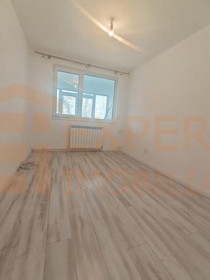 Apartament 3 Camere de vanzare in zona FAR - Constanța | Decomandat | Renovat