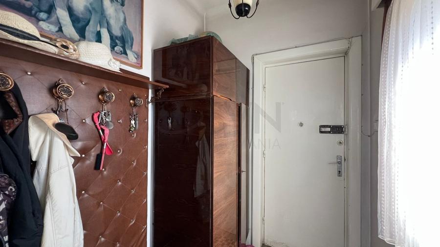 REA1023002 Apartament spatios Calea Grivitei de renovat