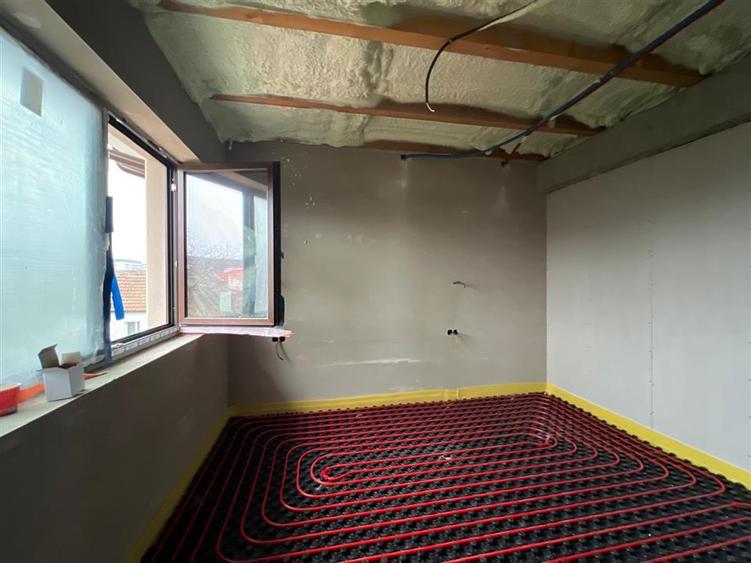 Casa in complex de case insiruite cu 5 camere
