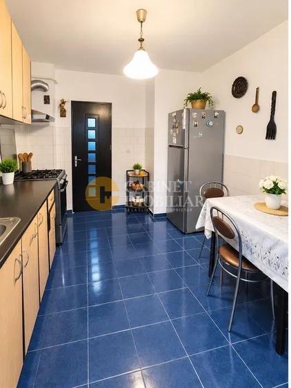 3 camere, decomandat, Tatarasi-Oancea, et.3, bloc 1989!