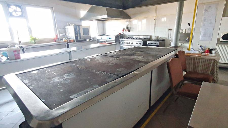 Afacere/Restaurant -Salon evenimente capacitate 600 persoane