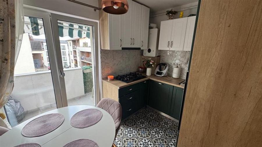 Apartament cu 3 camere în Cartierul Arhitec?ilor