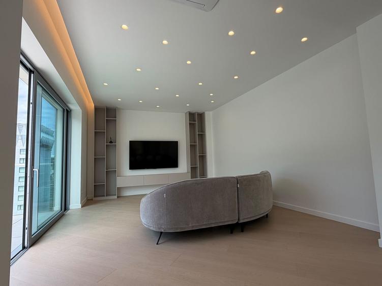Penthouse Duplex Spectaculos de Închiriat  | Aviatiei Promenada