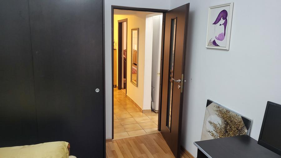 Apartament 3 camere cu balcon inchis, situat la et. 3/3 in Focsani, jud. Vrancea