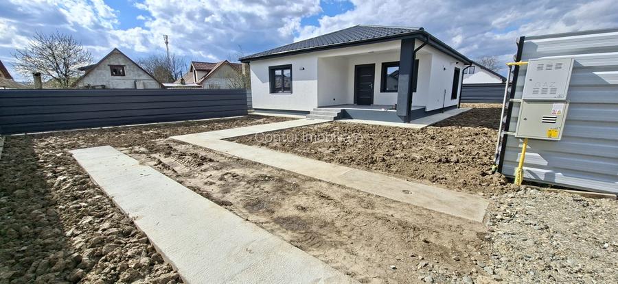 Casă nouă - 3 camere 93 mp / teren 410 mp / apa,canalizare,gaz,curent - 2
