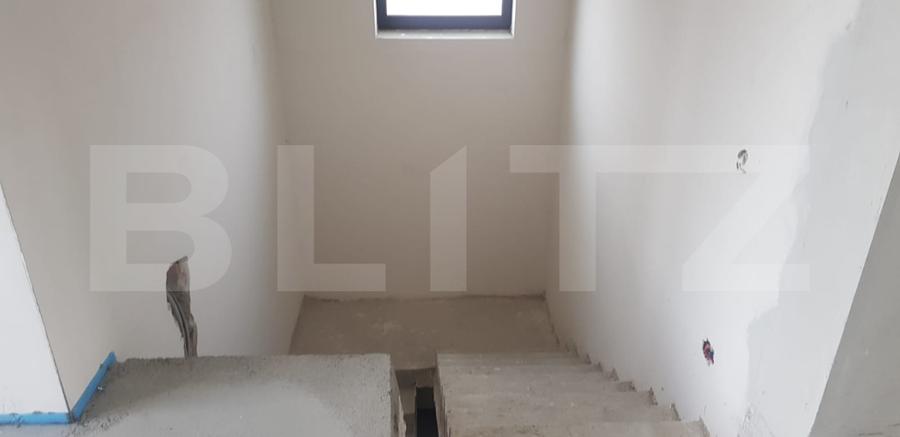 Investitie ! Casa unifamiliala, 260 mp utili, 739 mp teren, Sanicoara !