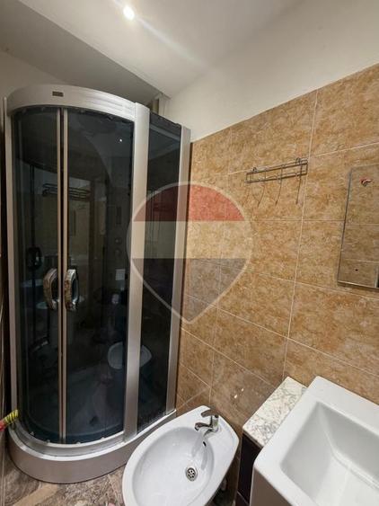 Apartament cu 2 camere de vânzare în zona Gara