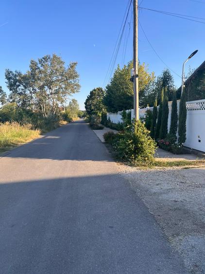 Teren Drumul Muntele Gaina, acces din strada asfaltata
