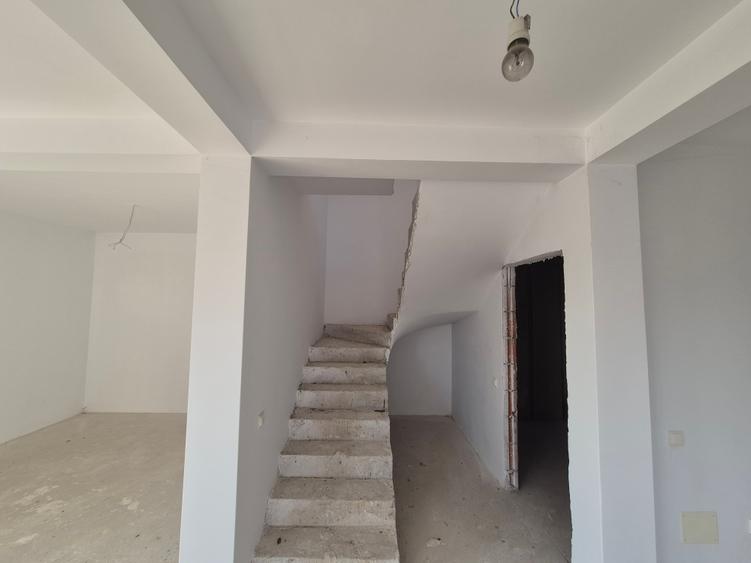 DUPLEX (LA GRI), P+1E+M, 122mpu, TEREN 248mp, CHIAJNA-ALEEA NUCILOR