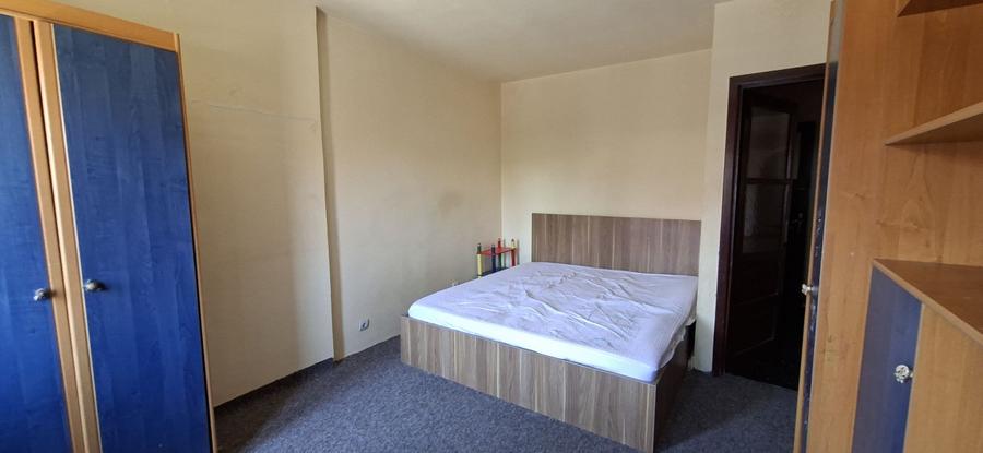 Apartament cu 3 camere - zona semicentrala