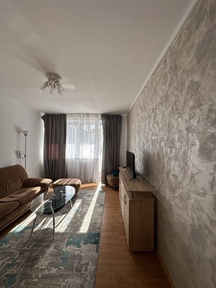 Ap 2 camere metrou Iancului strada Avrig