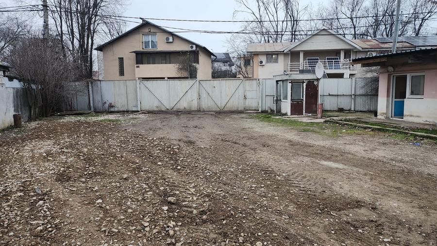 Teren intravilan 2000 mp deschidere 25 m zona Bulevardul Uverturii