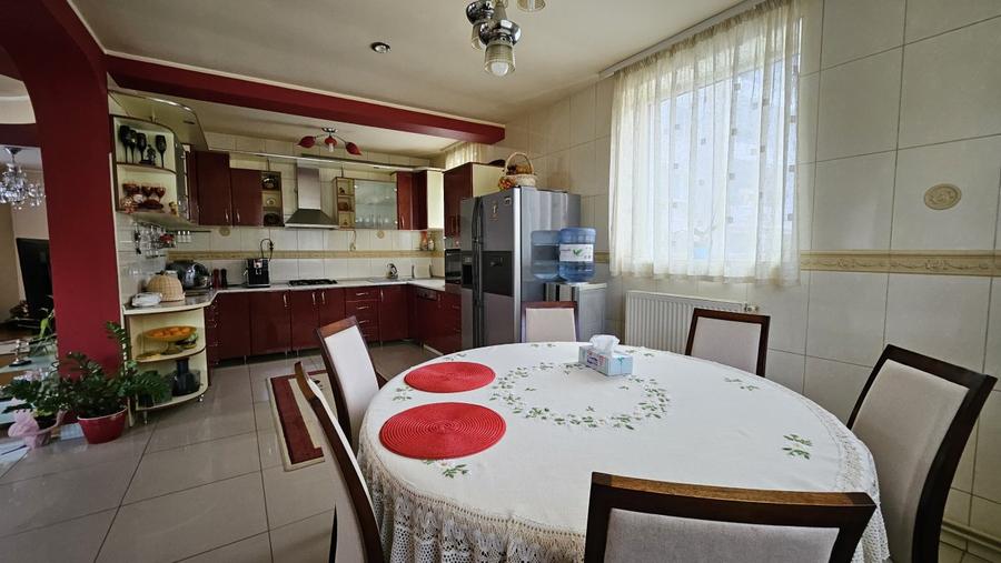 Zona Cet  - Casa BCA 2005 -D+P+Etaj ( teren 362 mp )