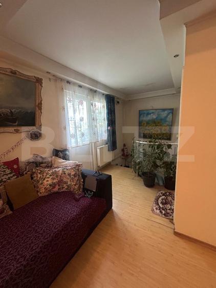 Casa 240 mp, teren 309 mp, zona Micro 4