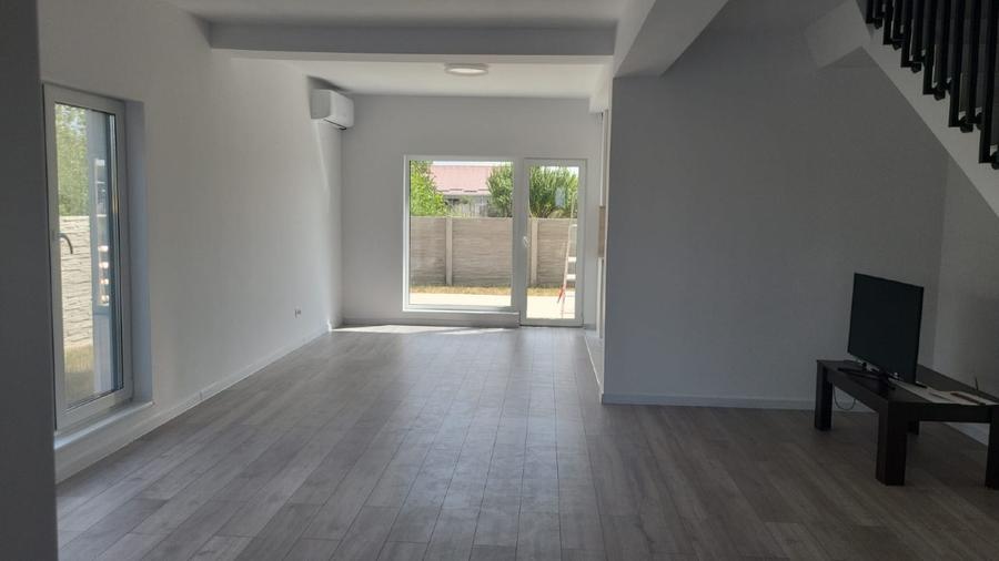 Inchiriez apartament intr-un Duplex, suprafata de 125 mp, Mosnita Veche
