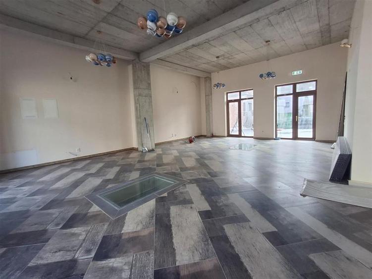 Spatiu comercial 90 mp cu terasa  zona Centrala