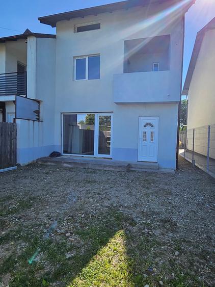 Oferta vanzare parte din duplex P+M Pitesti, 138000 EURO