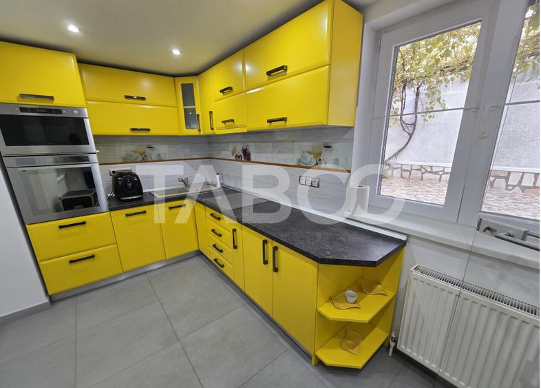 Casa individuala de vanzare 6 camere teren 650 garaj Piata Cluj Sibiu