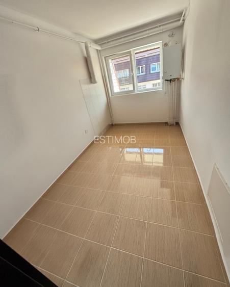 Vand apartament la mansarda Sanpetru Subcetate - 2