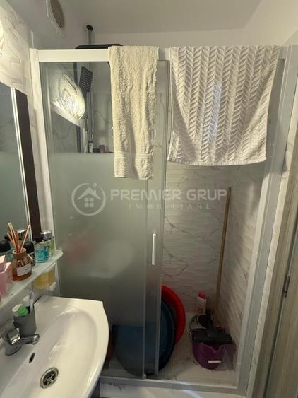 Etaj 2! Apartament 3 camere 45mp fara risc cu centrala, TATARASI