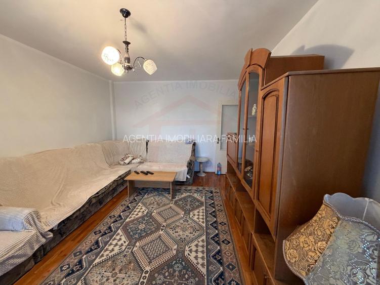 APARTAMENT 4 CAMERE | Piața Centrală | 700 €/lună - 4