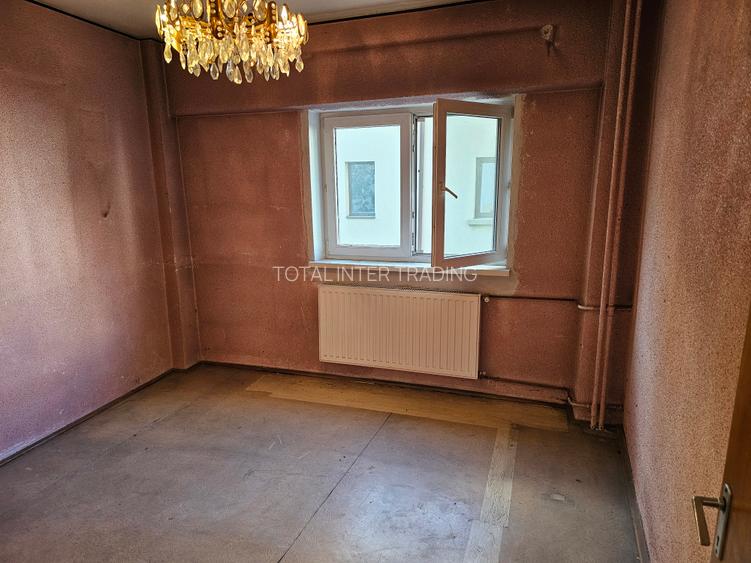 Vanzare 3 camere Mihalache-Pta 1Mai,1/4,decomandat,2 bai,balcon,liber,199000€ - 12