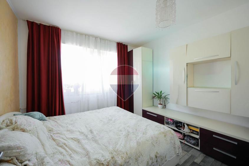De vânzare apartament cu 2 camere, în zona Nufărul