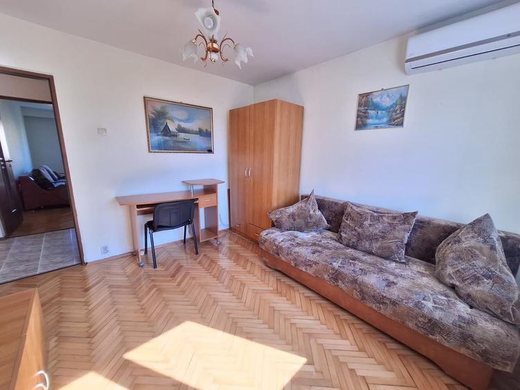 Apartament de 2 camere, cu garaj subteran, boxa, in Zorilor, Gh. Dima