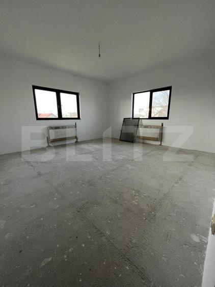 Oportunitate!!!Cladire 600 mp, teren 500 mp, Targoviste