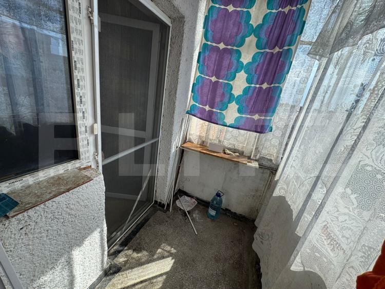 Apartament 3 camere, decomandat 72 mp, zona central Simeria