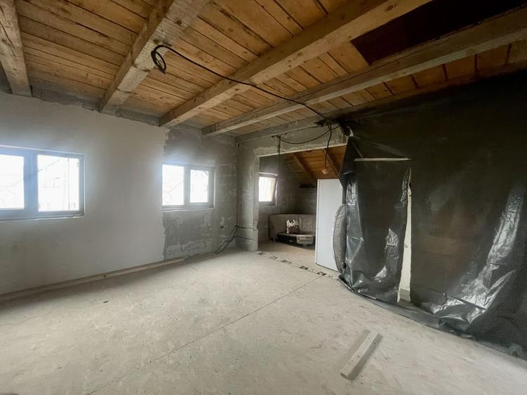 CASA INDIVIDUALA MODERNA | 600 MP TEREN | GARAJ | RADAUTI