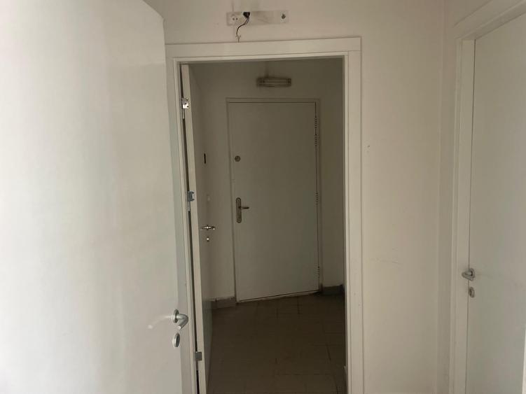 SPAȚIU DE BIROURI DE ÎNCHIRIAT - ACCES DIRECT DIN DN1, PARTER, TOATE UTILITĂȚILE