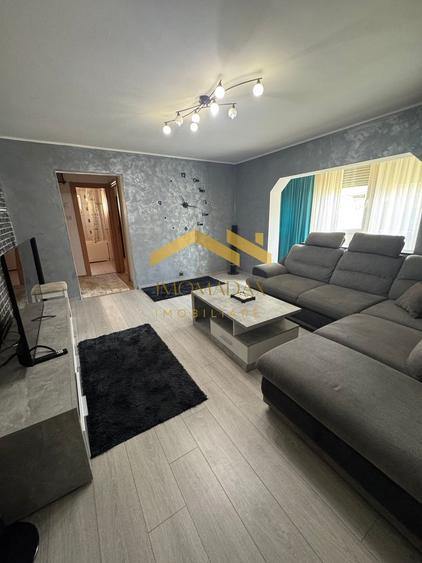 Aradului 3 camere etaj 3