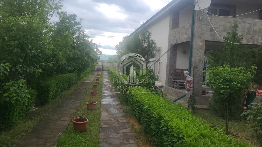 Proprietate deosebita in Spataru/BZ ~ SC-240mp si teren 1000mp ~ Pret: 150.000€